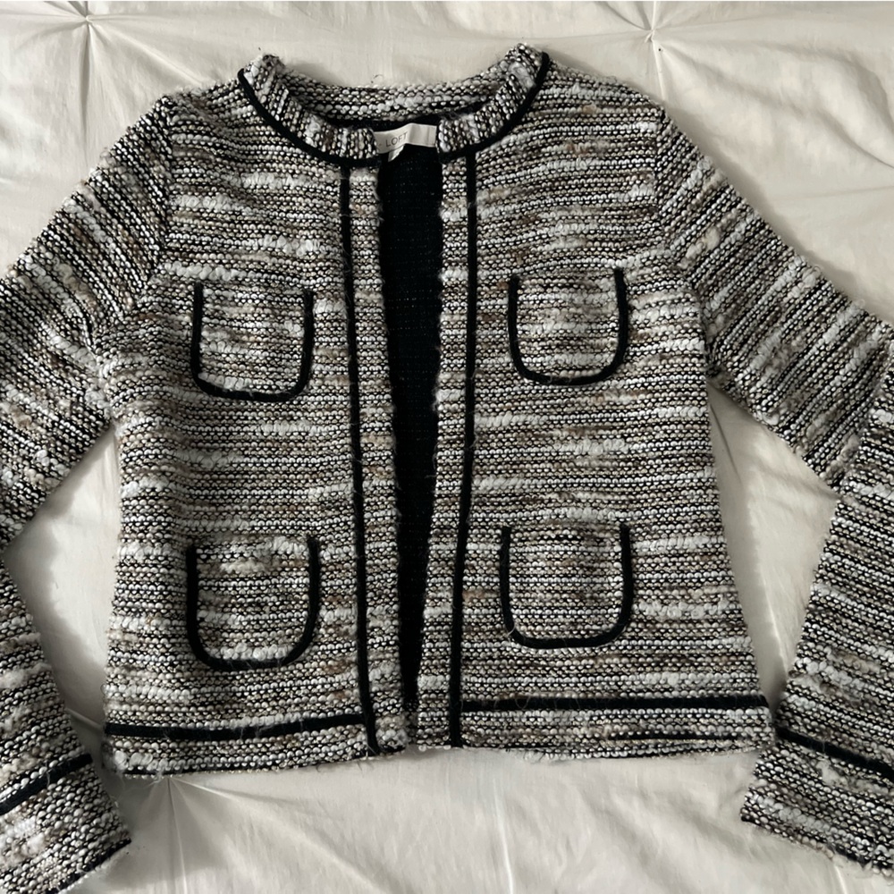 Chic Black and Gray Tweed Jacket